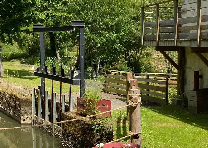 Les Rives Du Lay Rochejaquelein بيت للعطل Le Boupère